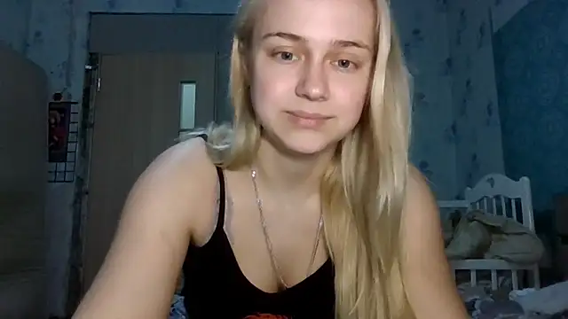 Barbie   girl online show from April 11, 8:18 am