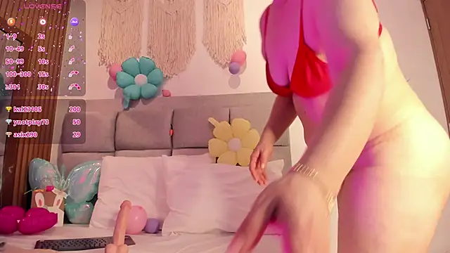 DaliaHart online show from April 3, 2:15 pm