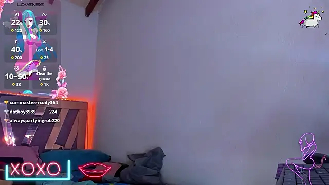 SkyeGabbyRose online show from March 22, 8:20 am