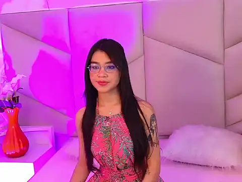 OliviaDiaz online show from March 13, 7:48 pm