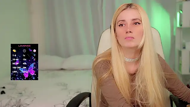 Snapshot of Myfeet_inyourmouth chatting on March 30, 3:55 pm Myfeet inyourmouth online show from March 30, 3:55 pm