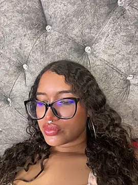 Bunny fire online show from April 16, 8:08 pm