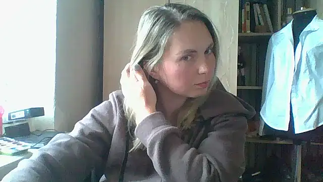 Mollie365 online show from April 8, 10:17 am