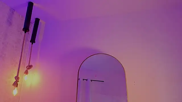 july quinzel online show from July 8, 7:32 am