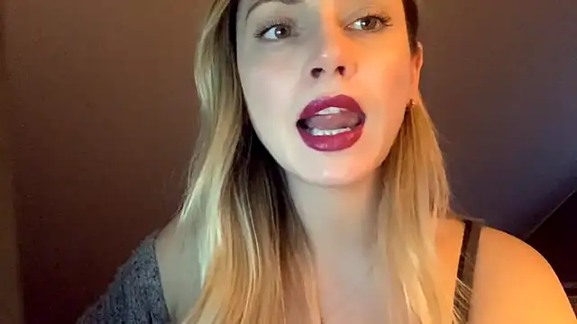 ScarlettSensitive online show from March 19, 4:22 pm