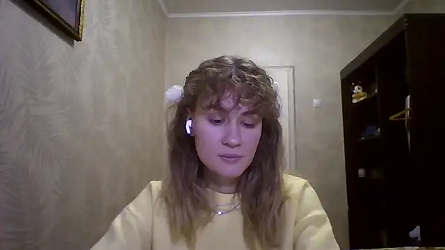 ElenoreHolguin online show from March 15, 6:21 pm