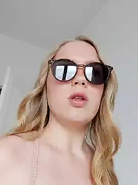 LittleForestELF2 online show from March 28, 9:20 am