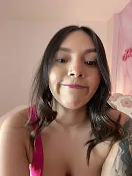 Adalyn Cute online show from April 24, 12:30 pm