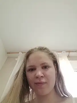 -BeverlyHills- online show from April 9, 7:25 am