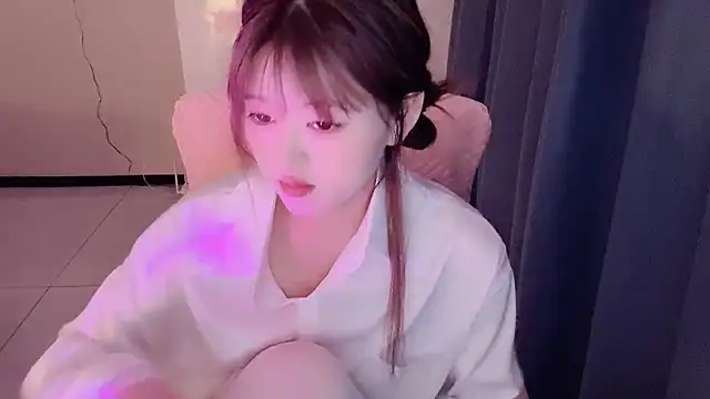 winnie-ww online show from May 5, 8:28 am