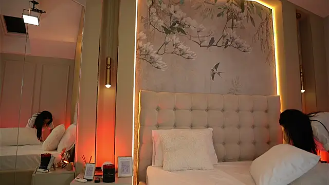 AnneRey online show from June 28, 3:24 am