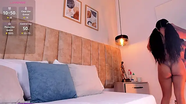 AgathaSavage online show from April 16, 2:56 am