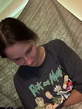 urfavgamergurl online show from July 14, 8:02 pm