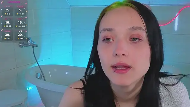 DarcyBlackwood online show from April 12, 1:30 am