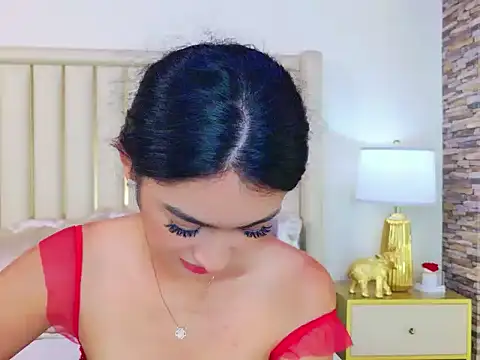 AnnieDesire online show from April 27, 4:15 pm