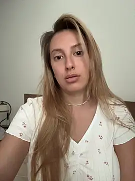 EvaRyen  online show from June 25, 4:08 pm