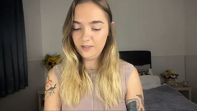 RoxyWet online show from July 6, 3:03 pm