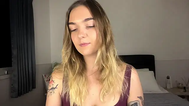RoxyWet online show from July 9, 3:58 pm