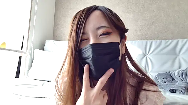 Risa ch online show from April 8, 7:54 am