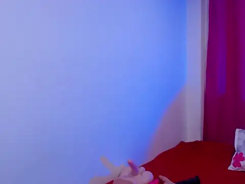 danielajall online show from March 26, 2:47 am