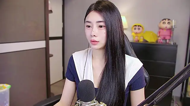 XiaoYuBao- online show from April 19, 6:10 pm