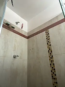 Lacolorinaa online show from April 8, 4:09 pm