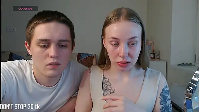 MikeXEmilia online show from May 31, 8:21 pm