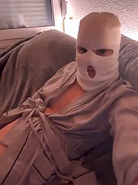 Heatofhooney online show from March 29, 5:45 pm