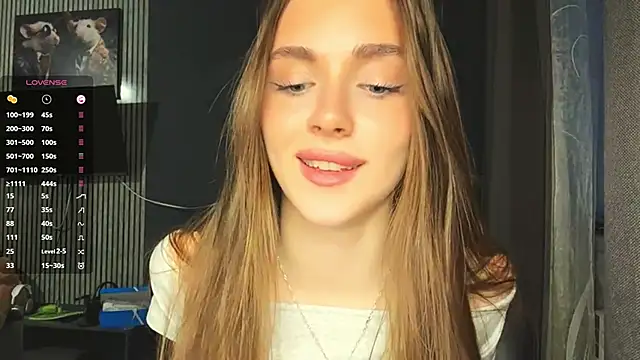 Veluxe online show from April 29, 5:15 pm