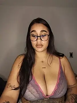 Mia skyy18 online show from July 25, 5:25 am