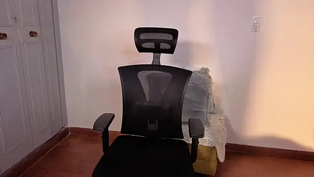 AleblancXOXO online show from July 25, 9:55 pm