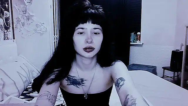 AllisonDeetz online show from June 14, 7:47 pm