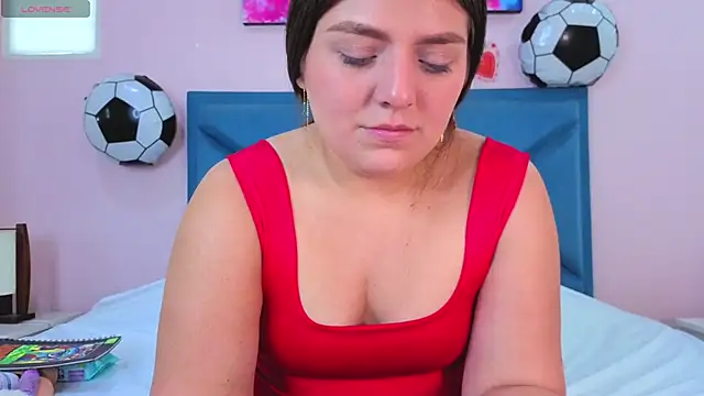 EmiilyStonee online show from July 16, 4:00 pm