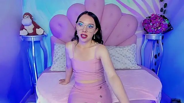 Ashley Benoit online show from June 2, 4:19 pm