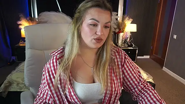 AlissyaGrayy online show from July 19, 7:49 pm