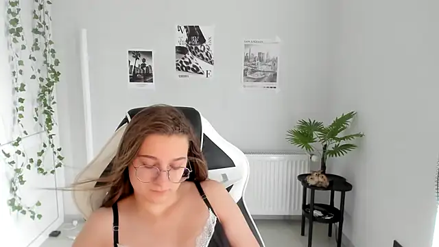 Mia kristal online show from July 21, 8:26 am
