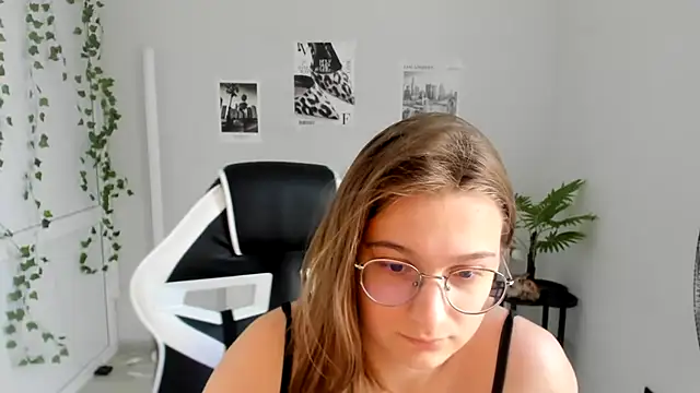Mia kristal online show from July 25, 10:33 am