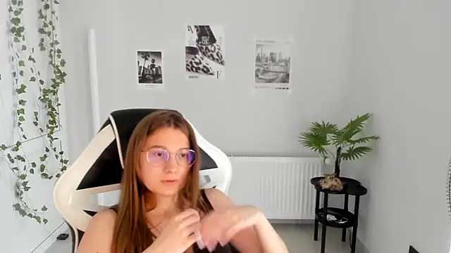 Mia kristal online show from July 22, 1:12 pm
