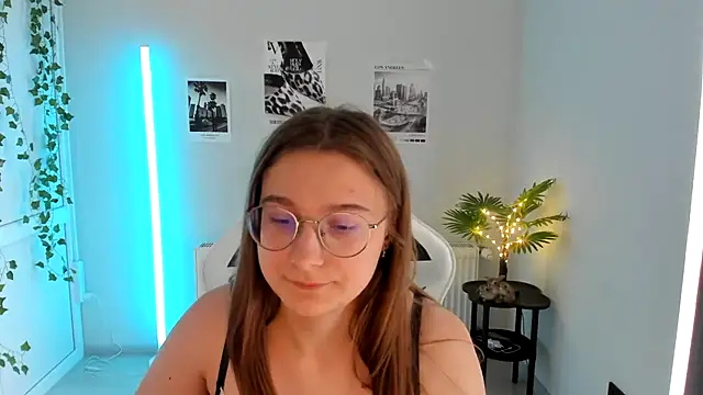 Mia kristal online show from July 12, 8:37 am