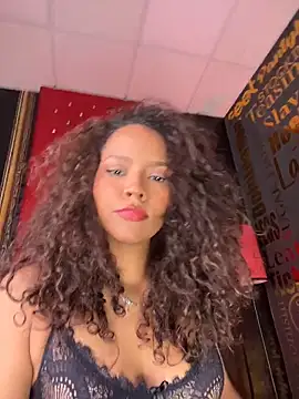 CurlyOopsieXXX online show from June 3, 9:31 pm