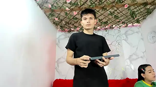 Nahomi hot 77 online show from June 22, 1:41 pm