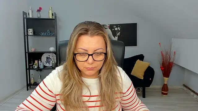 JessieRichards online show from March 27, 7:54 am