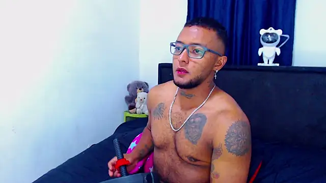 MascTyler online show from May 3, 12:47 am