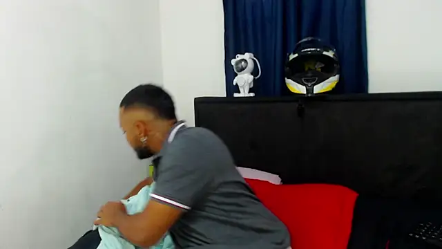 MascTyler online show from April 24, 10:12 pm