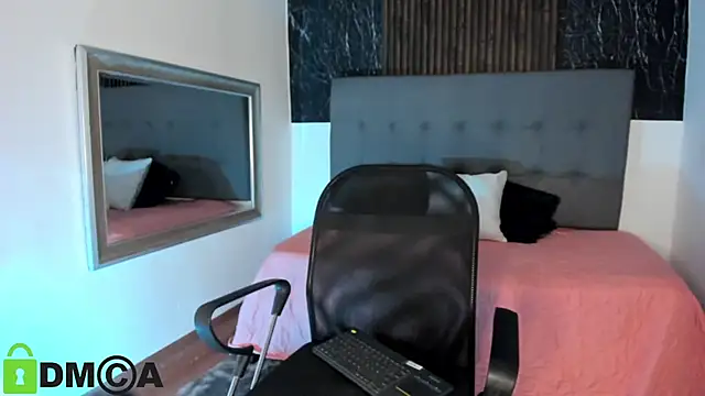 Tiffany Petite online show from March 19, 11:58 am