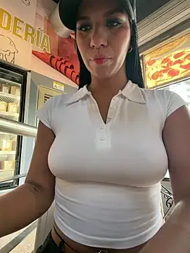 MonserratJons01 online show from June 2, 4:08 pm