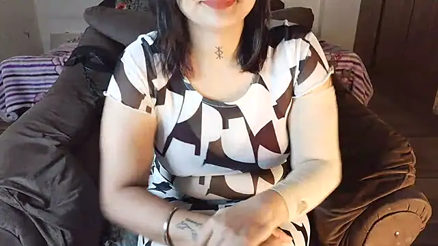 Punjabi baddie  online show from July 26, 5:42 pm