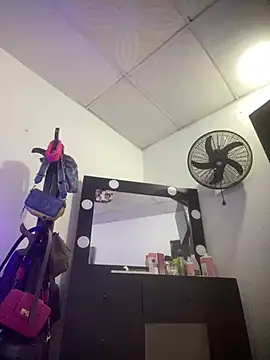 Blowjob-Queen  online show from August 5, 5:14 am