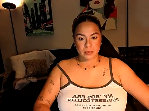 HannaJonns online show from June 6, 12:22 pm