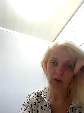 MiaLove183 online show from June 3, 2:33 pm